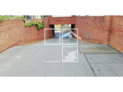 Inmueble en Miquel MartÃ­ i Pol, Barcelona