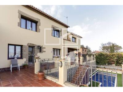 Local en BayÃ©s, Tona Barcelona