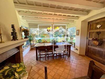 Local en Riera del Vilar, Monells i Sant Sadurní de l'Heura Girona