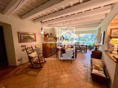 Local en Riera del Vilar, Monells i Sant Sadurní de l'Heura Girona