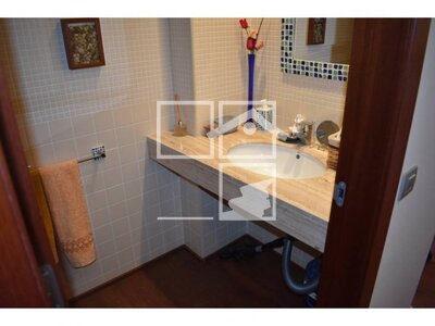 Inmueble en carretera nova, Barcelona