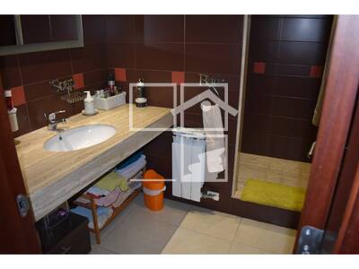 Inmueble en carretera nova, Barcelona