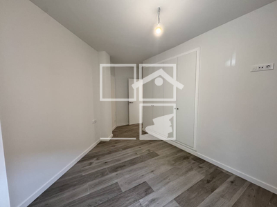 Local en Avenida Sant Joan de les Abadesses    baixos, Olot Girona