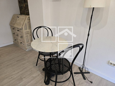 Inmueble en Calle Borges Blanques    bajos , Barcelona