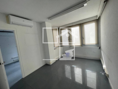 Local en Plaza Josep Maria Folch i Torres    1, Granollers Barcelona