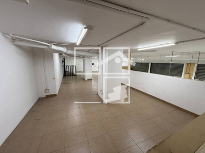 Local en Calle Dibuixant Avellaneda    LOCAL, Terrassa Barcelona