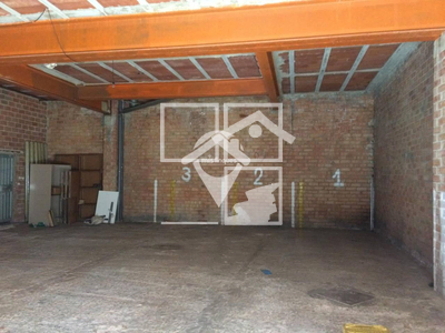 Local en Calle Olot    , Terrassa Barcelona