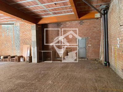 Local en Calle Olot    , Terrassa Barcelona