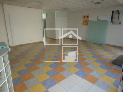 Local en Avenida MUNTANER    , Badalona Barcelona