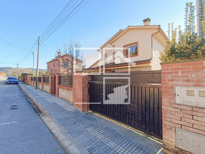 Inmueble en Calle Tagamanent    , Barcelona